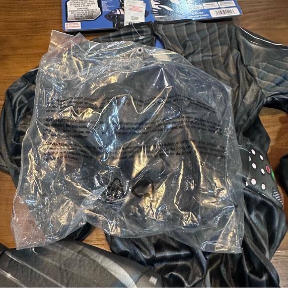 Star Wars Darth Vader Child Costume – Size Small (5/6) – Complete Set NWT - Picture 5 of 15